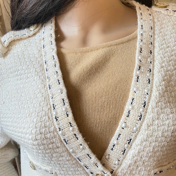 Chanel Ivory Textured Cardigan - Picture 6 of 16